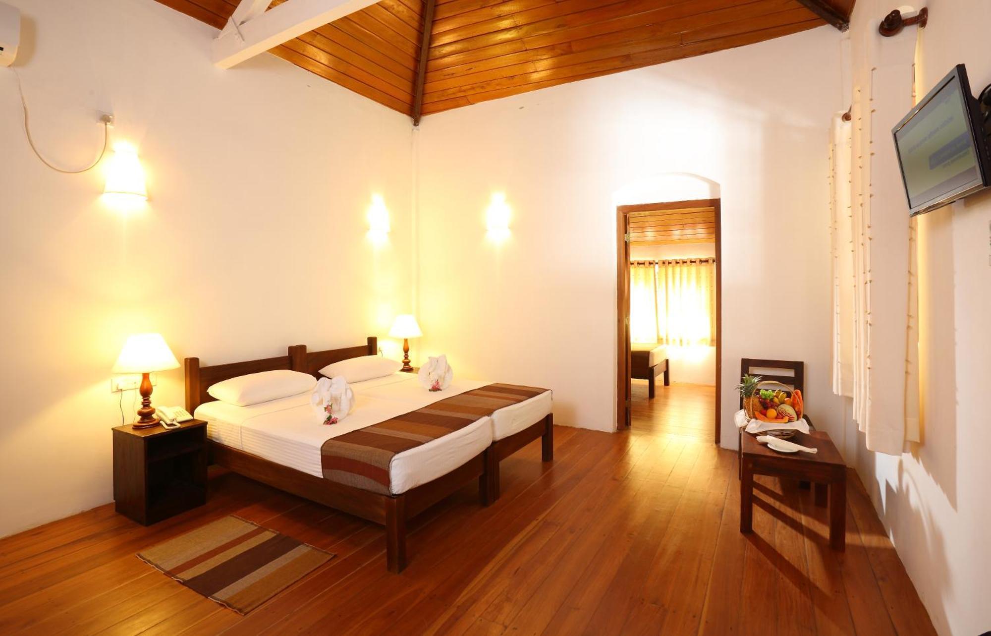 The Sanctuary At Tissawewa Hotel Anuradhapura Exterior foto