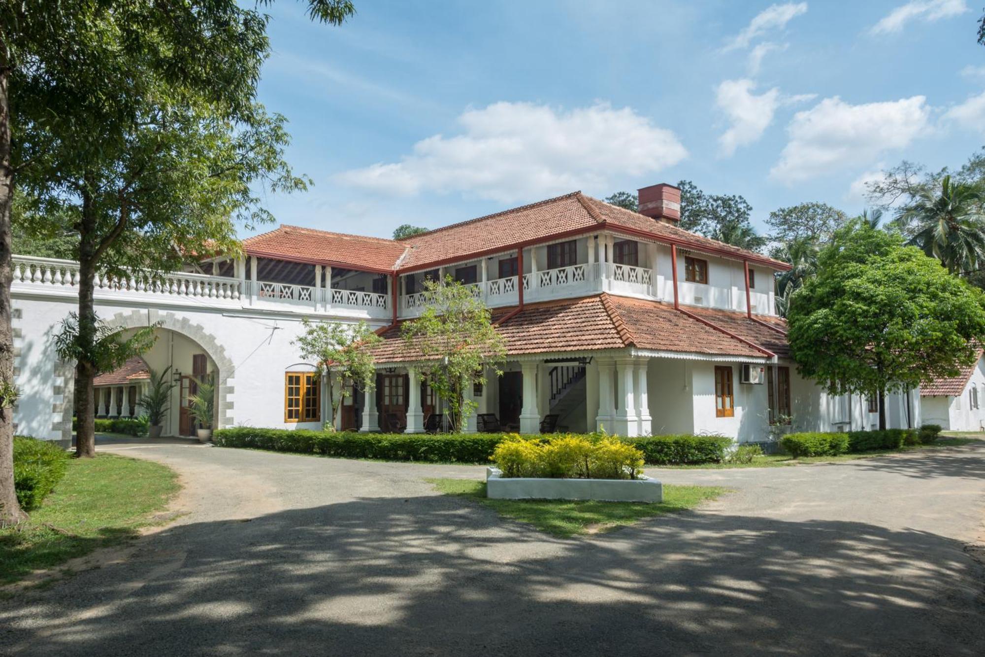 The Sanctuary At Tissawewa Hotel Anuradhapura Exterior foto