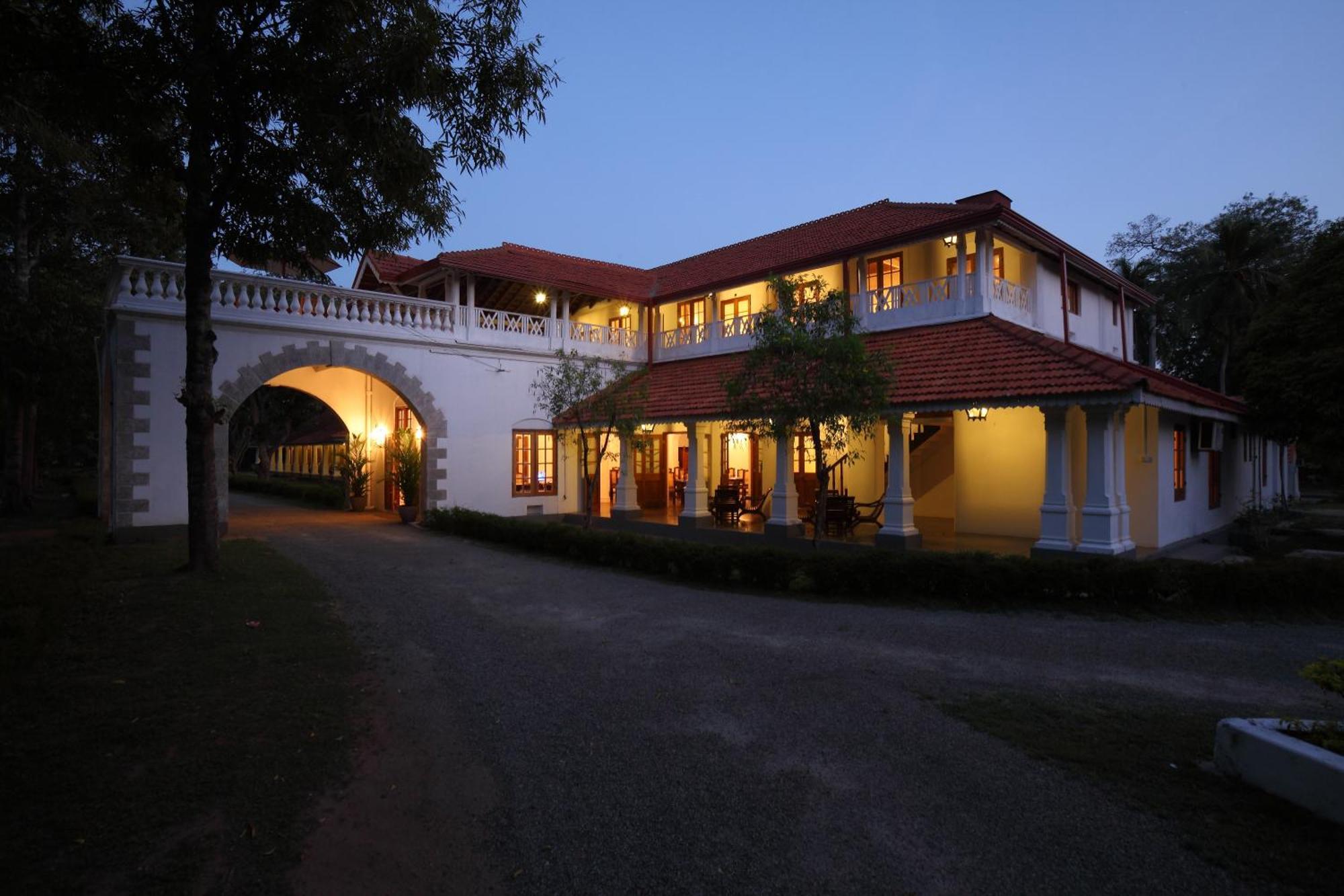 The Sanctuary At Tissawewa Hotel Anuradhapura Exterior foto